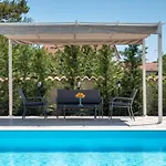 Luxurious In Holiday home