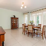 Vakantiehuis Nice home in Pula w/ Outdoor swimming pool&4 Bedrooms