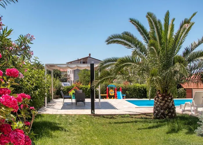 Beautiful In Holiday home Pula