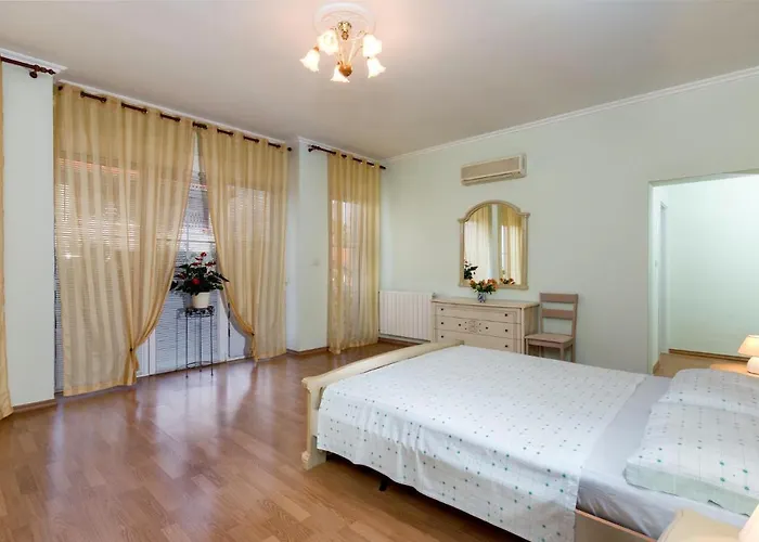 Beautiful In Holiday home *